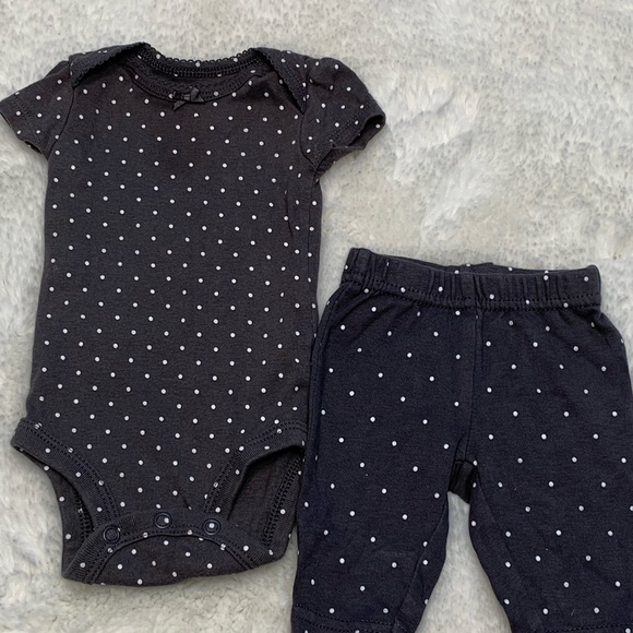 CARTERS TWO PEICE SET - Picture 2 of 2